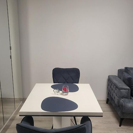 Hils Pallady Apartament Lyly Boekarest Buitenkant foto