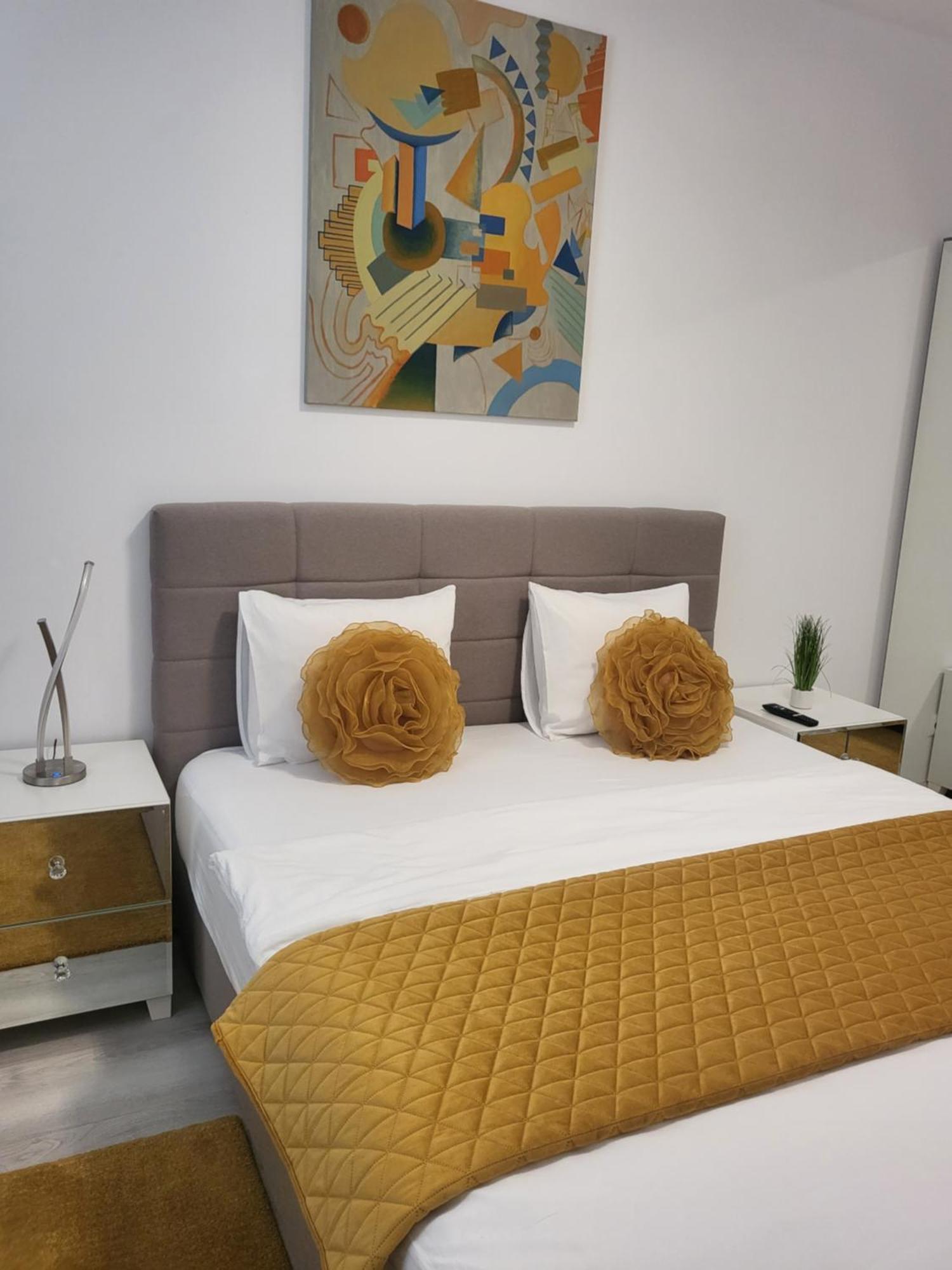 Hils Pallady Apartament Lyly Boekarest Buitenkant foto